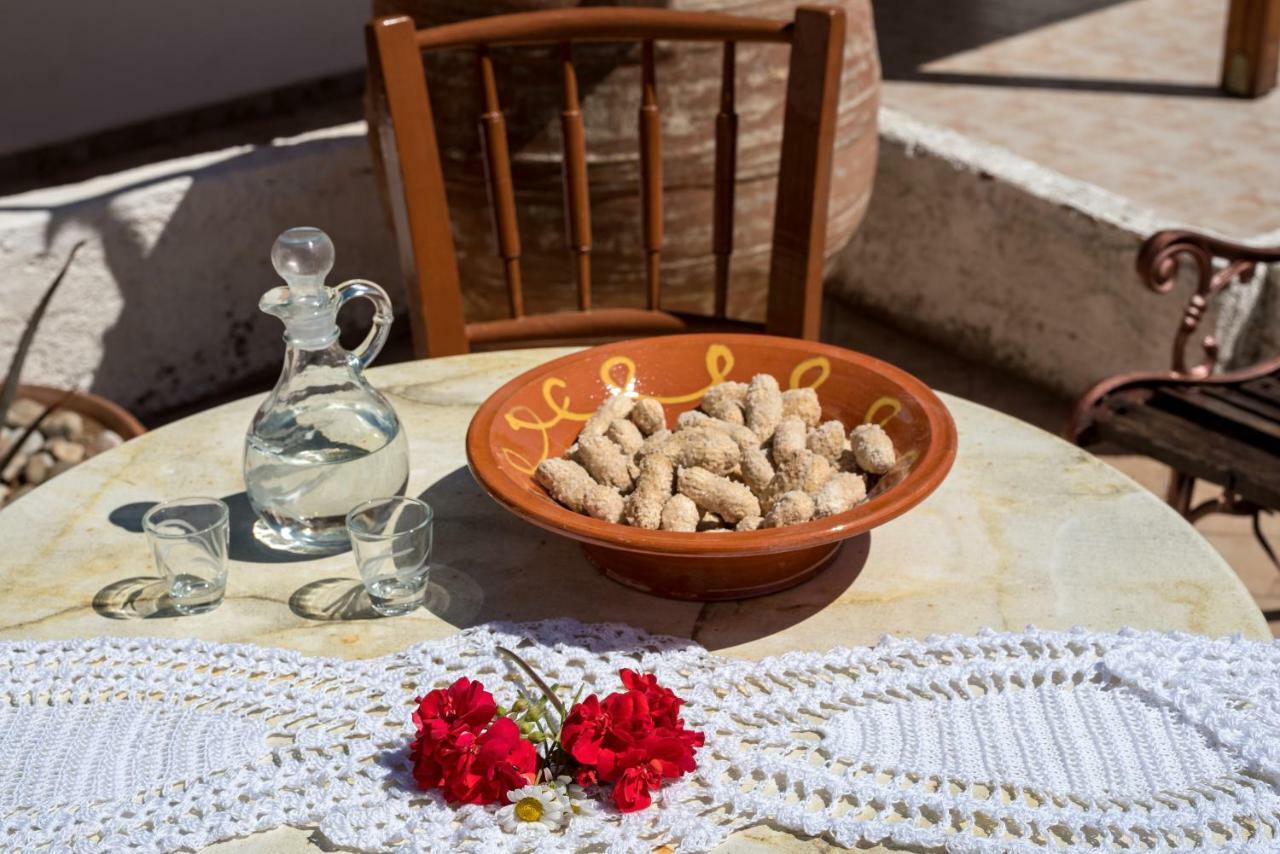 Holiday home Argyro Azoyiras