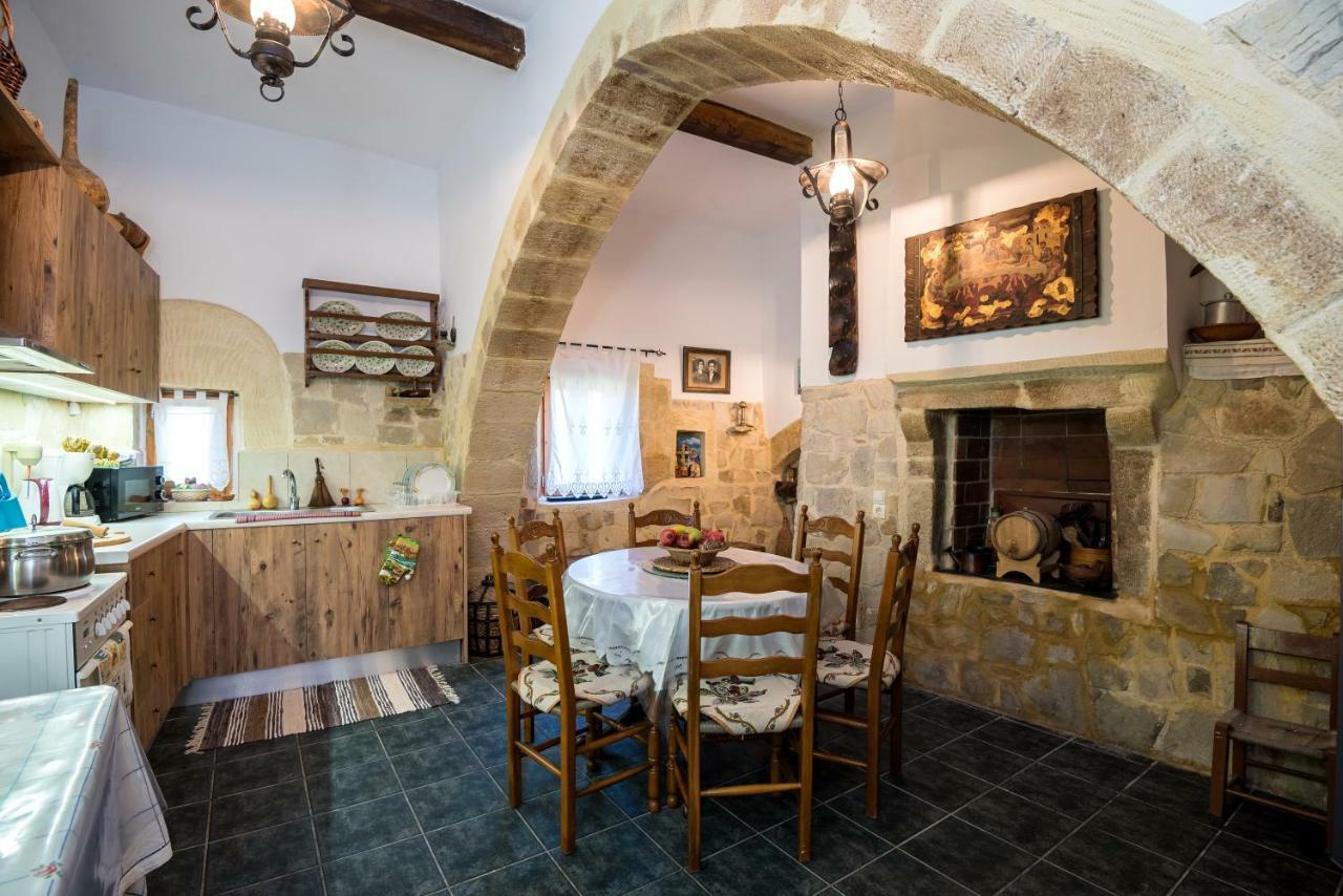 Vakantiehuis Argyro Azoyirás