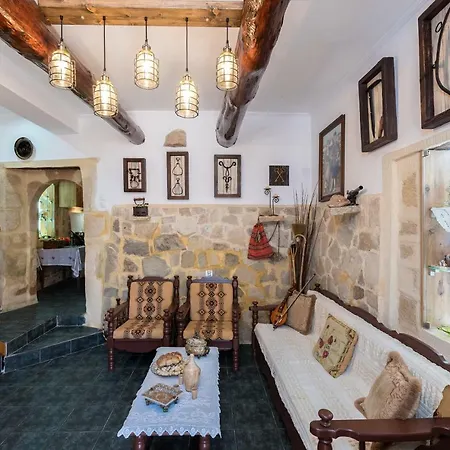 Villa Argyro Azoyiras Exterior photo