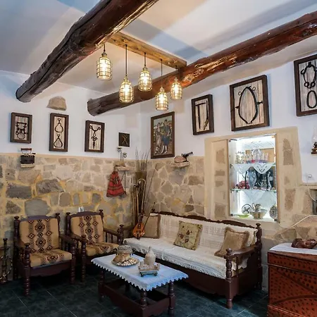 Villa Argyro Azoyiras Exterior photo